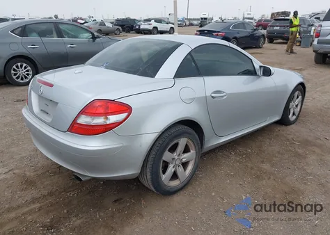 2007 Mercedes-Benz Slk 280 z USA, uszkodzony, nr VIN WDBWK54F47F157522